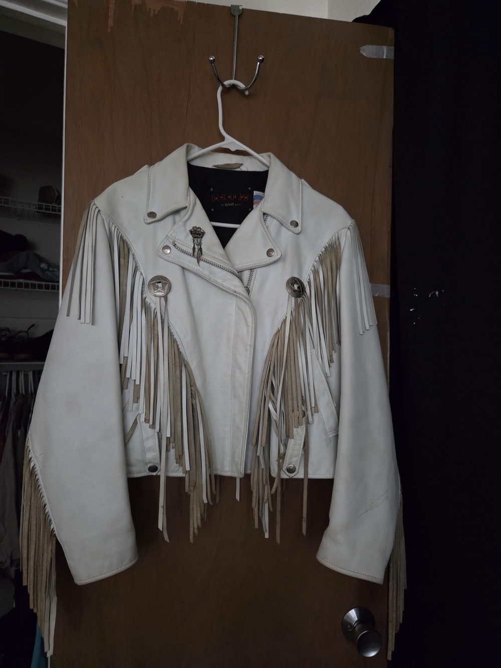 Women's Cream Fringe Leather Jacket - Western-Inspired Statement - Picture 2 of 2